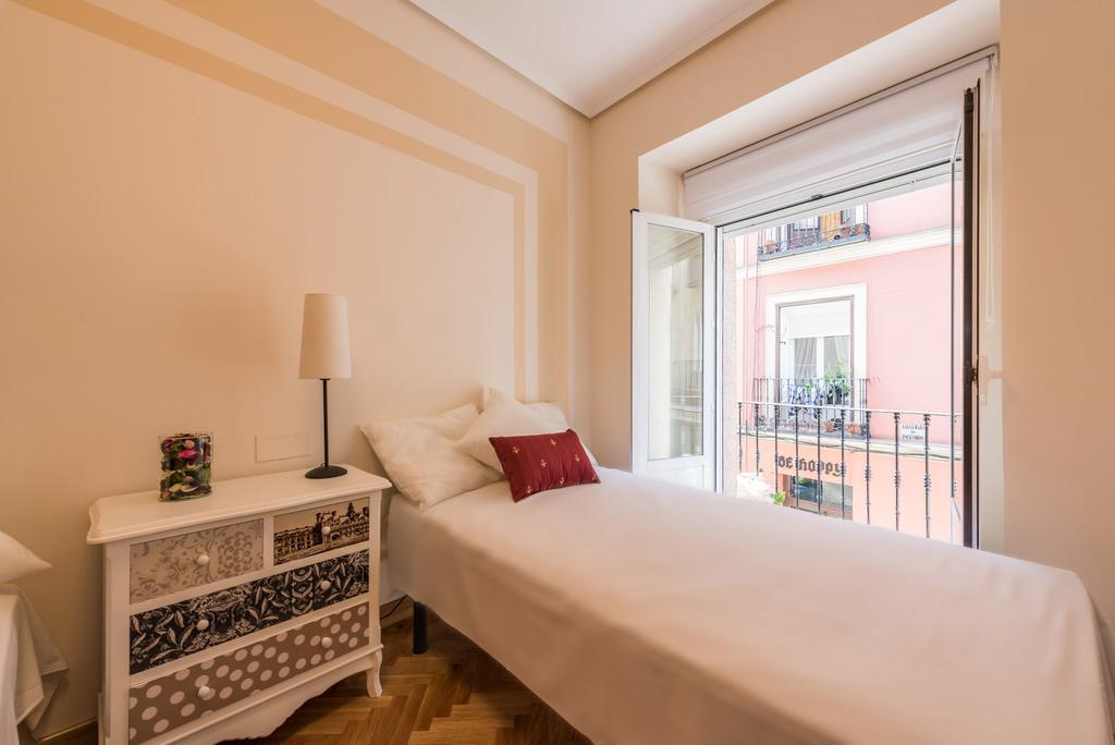 Almaden Apartment Madrid Zimmer foto